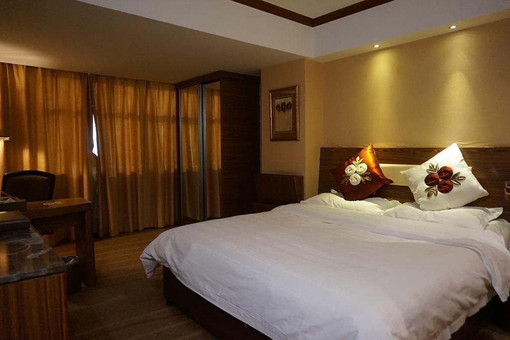 Bremen Holiday Hotel Harbin Bagian luar foto
