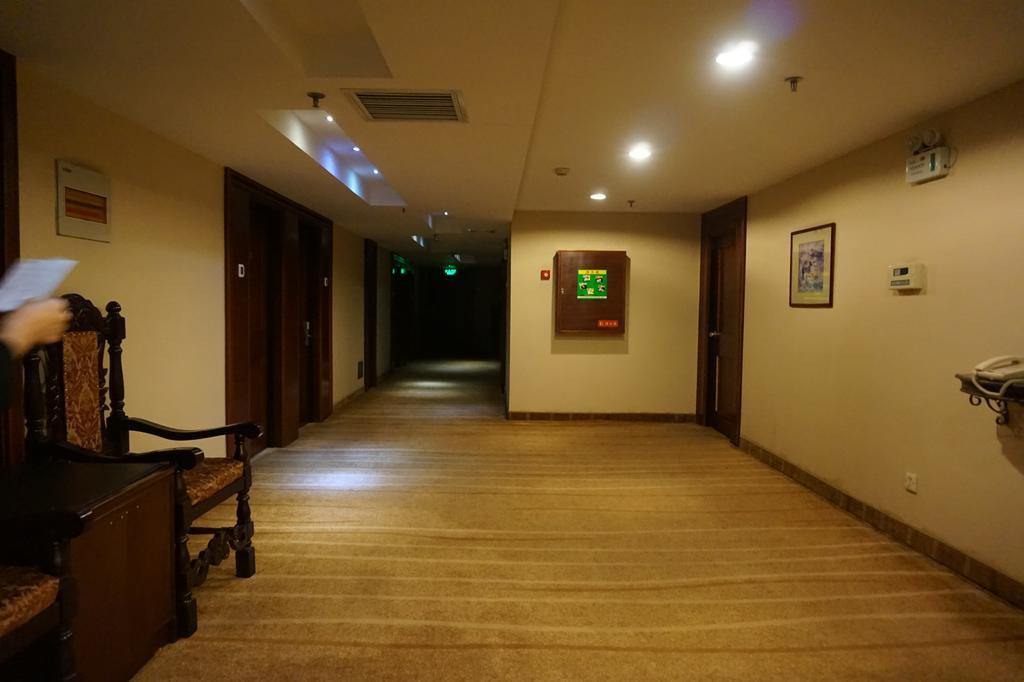 Bremen Holiday Hotel Harbin Bagian luar foto