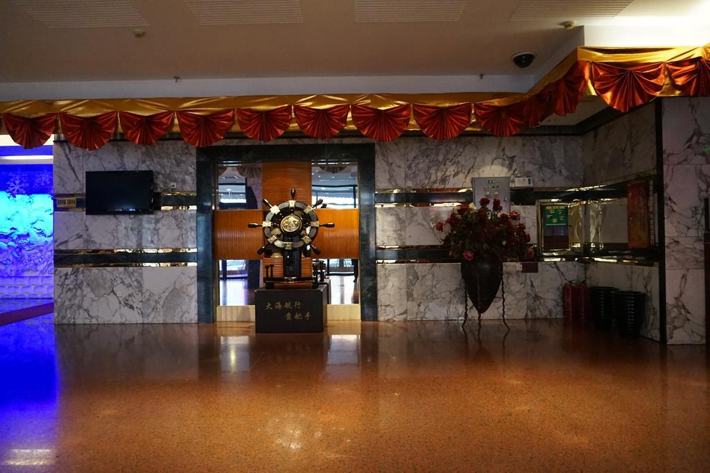 Bremen Holiday Hotel Harbin Bagian luar foto
