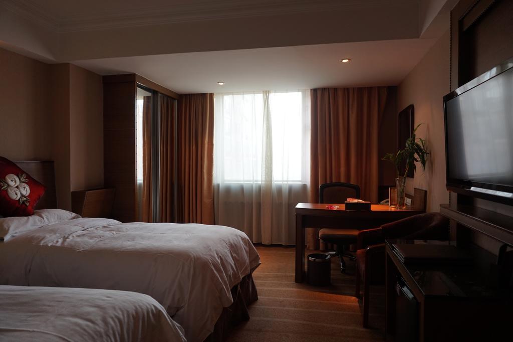 Bremen Holiday Hotel Harbin Bagian luar foto