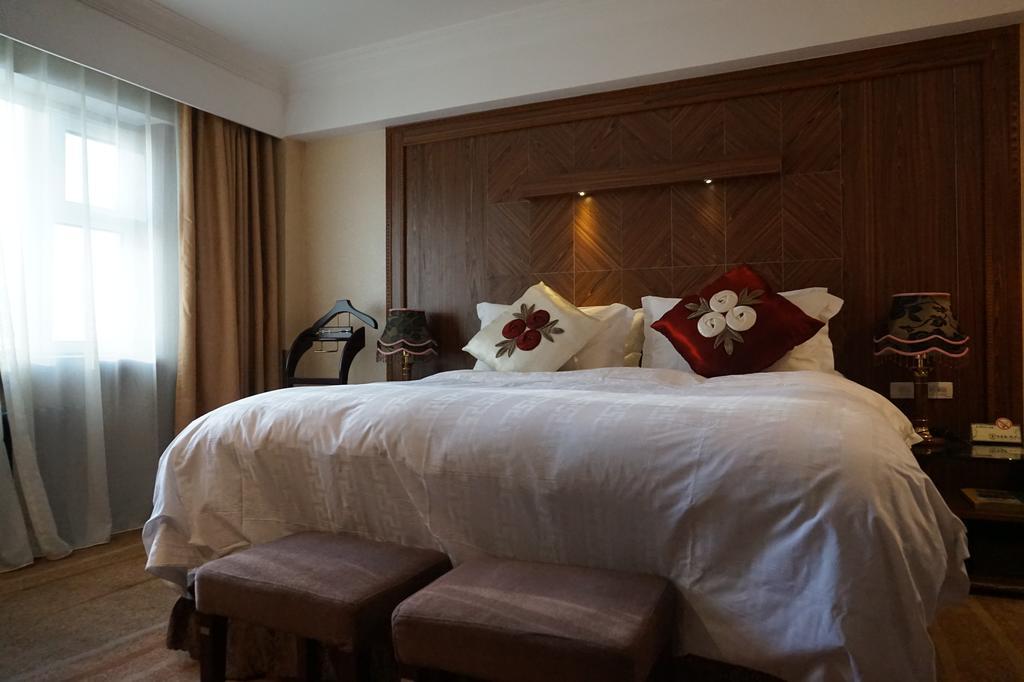 Bremen Holiday Hotel Harbin Bagian luar foto