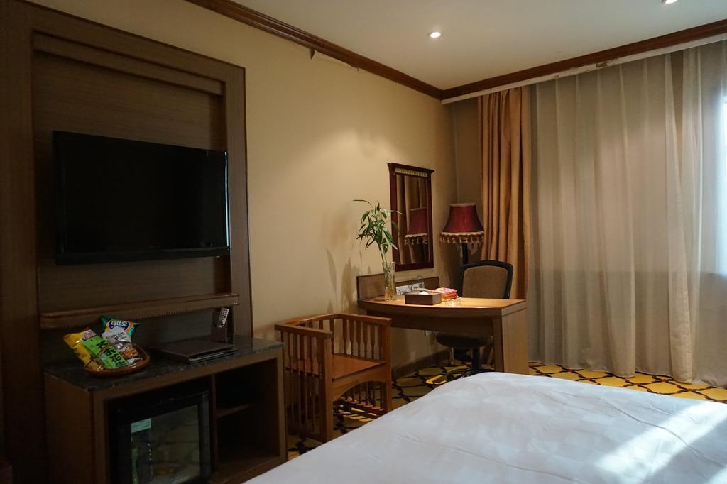 Bremen Holiday Hotel Harbin Bagian luar foto