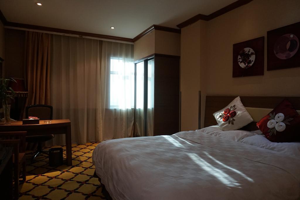 Bremen Holiday Hotel Harbin Bagian luar foto