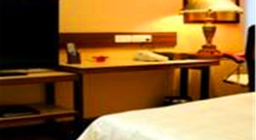 Bremen Holiday Hotel Harbin Bagian luar foto