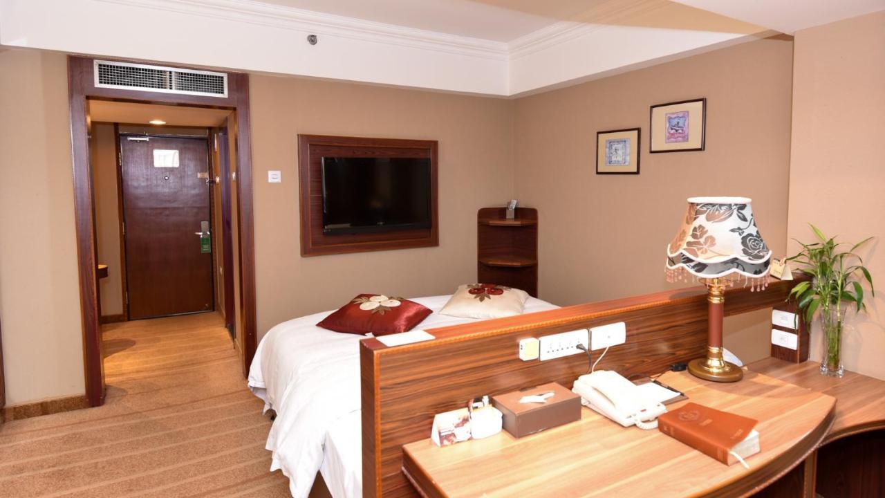 Bremen Holiday Hotel Harbin Bagian luar foto