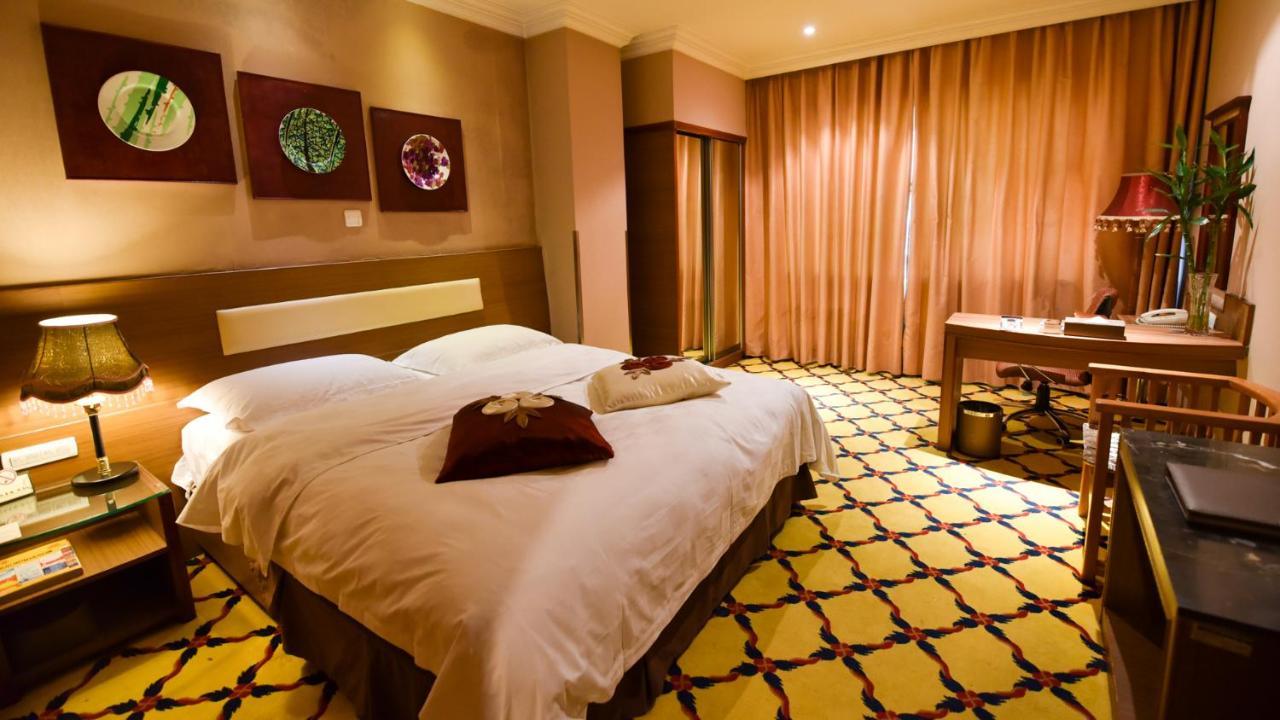 Bremen Holiday Hotel Harbin Bagian luar foto