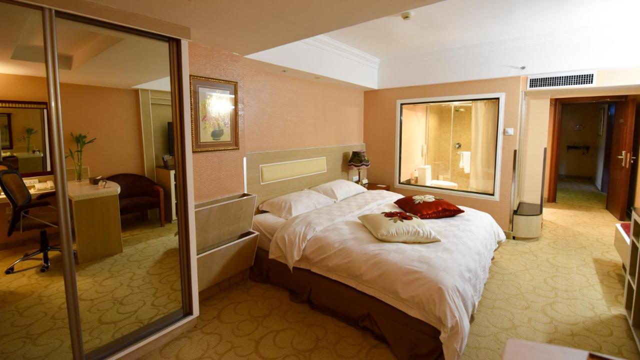 Bremen Holiday Hotel Harbin Bagian luar foto