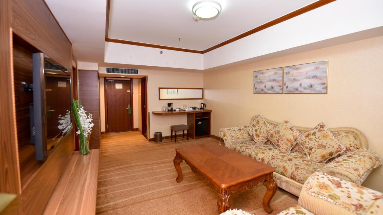 Bremen Holiday Hotel Harbin Bagian luar foto