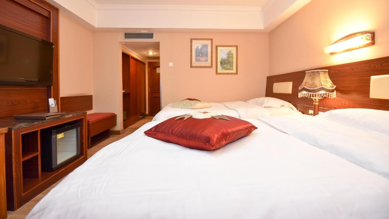 Bremen Holiday Hotel Harbin Bagian luar foto