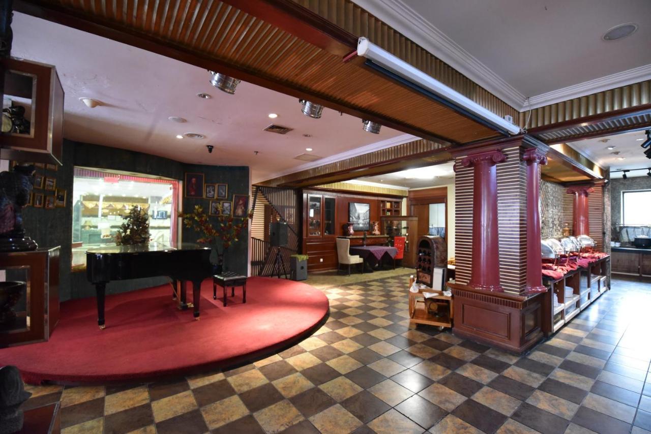 Bremen Holiday Hotel Harbin Bagian luar foto